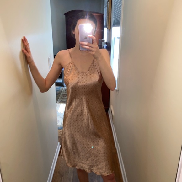 Bronze polka dot midi dress - Picture 2 of 4
